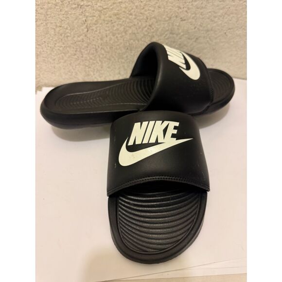 NIKE VICTORI ONE SLIDE BLACK / WHITE BLACK SLIDES SLIDE ON SANDAL size 12